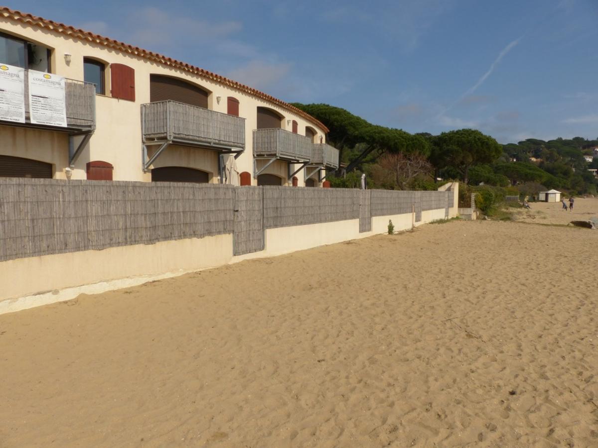 Appartement Face A La Mer La Croix-Valmer Eksteriør billede
